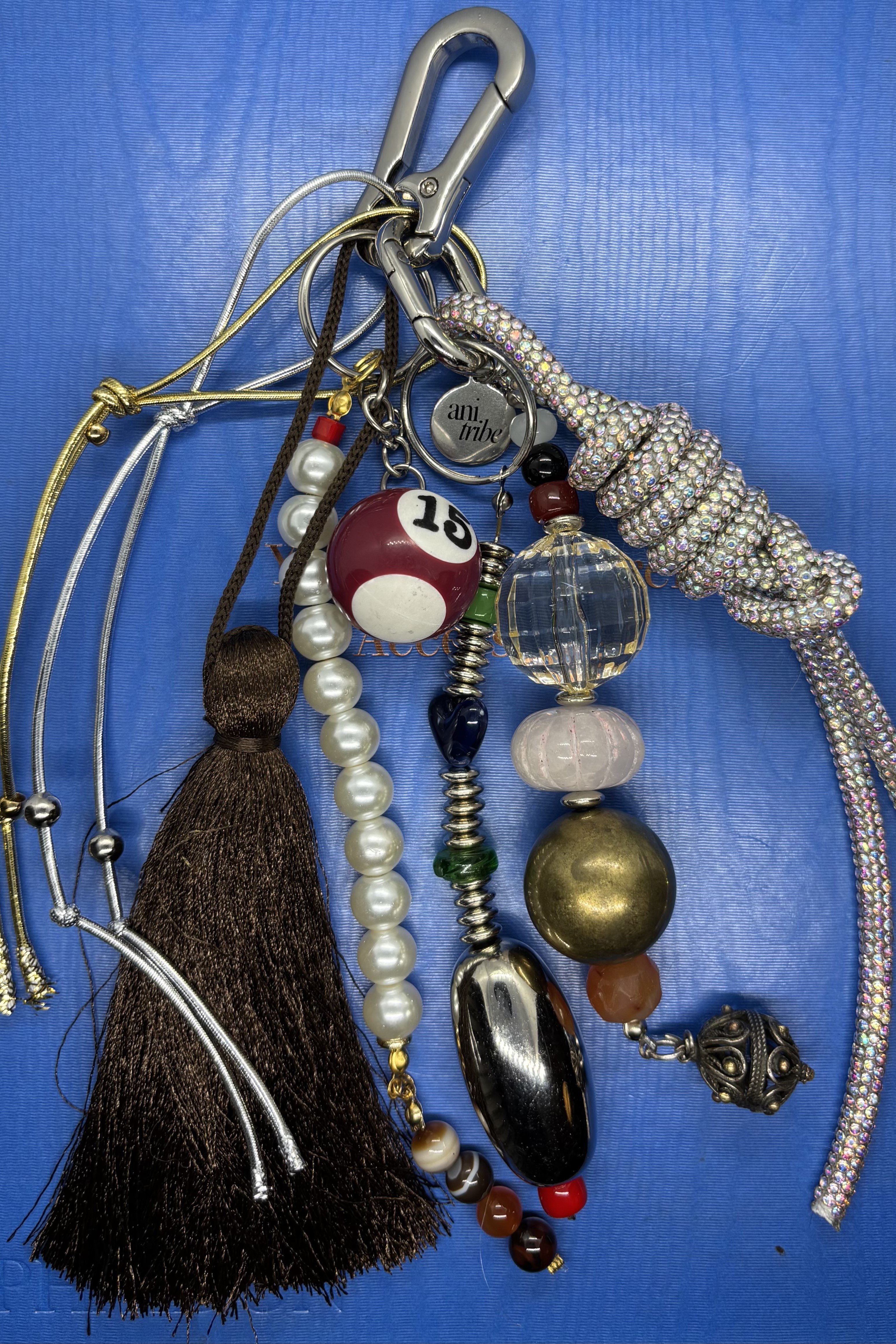 Bilardo Topu Detaylı Püsküllü Bag Charm