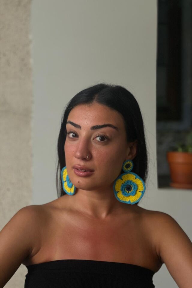 El Örgüsü Sarı & Mavi Çiçek Küpe