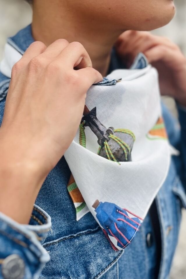 OMM x Karl Monies Eser Baskılı Eşarp