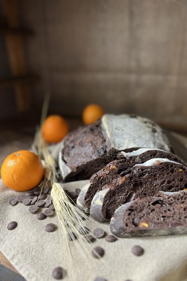 Portakallı Çikolatalı Ekşi Maya Ekmek