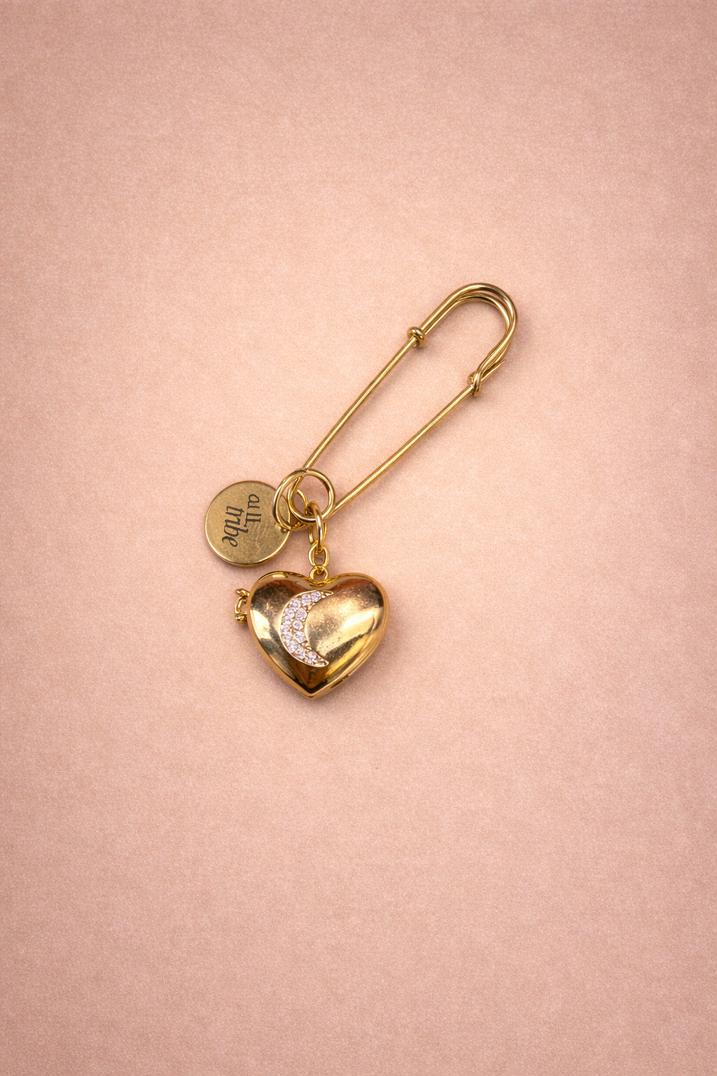 Hilal Detaylı Kalp Yaka İğnesi