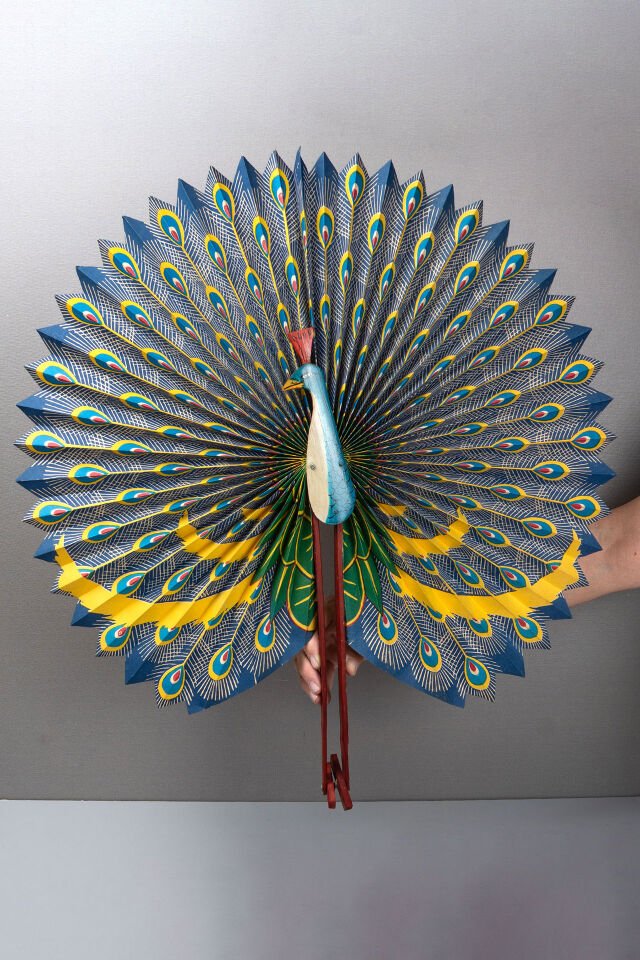 Tavus Kuşu Dev Yelpaze