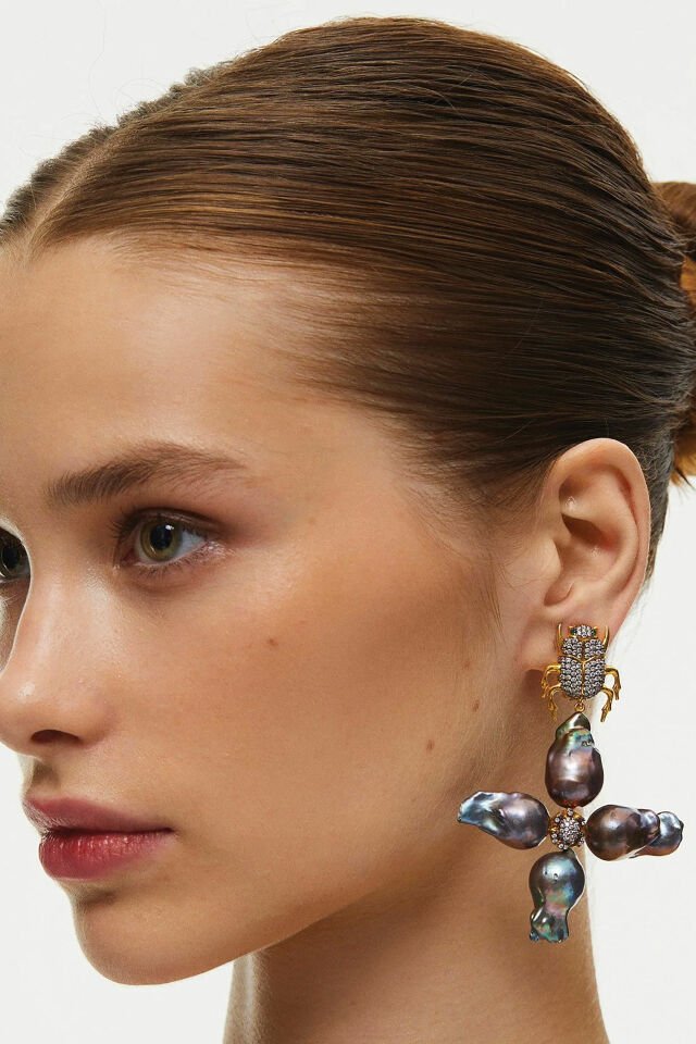 Scarab Bund Black Earrings