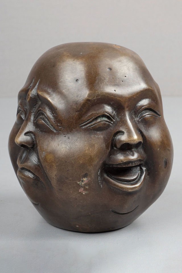 4 Yüzlü Bronz Biblo