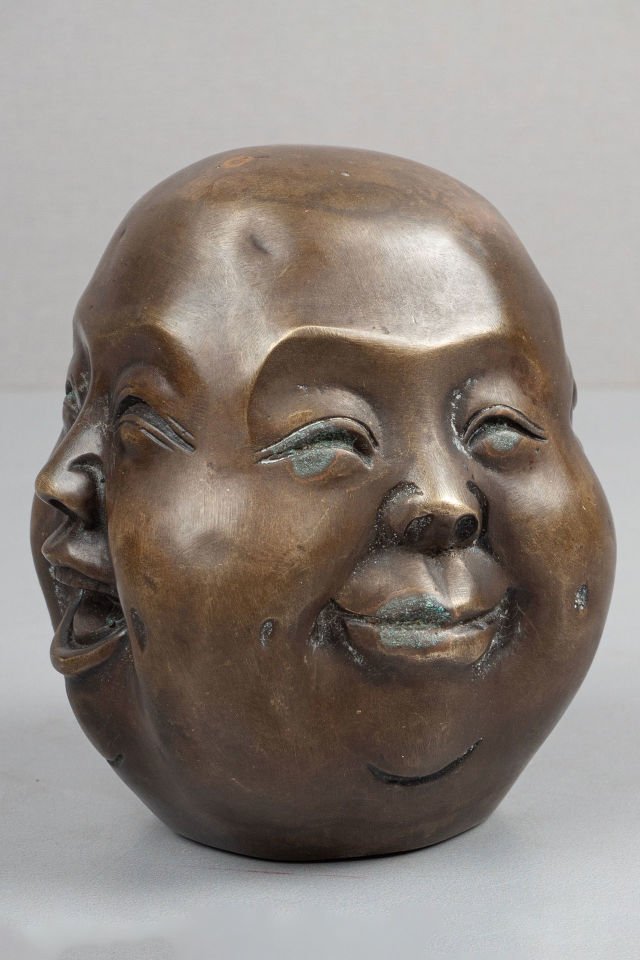 4 Yüzlü Bronz Biblo