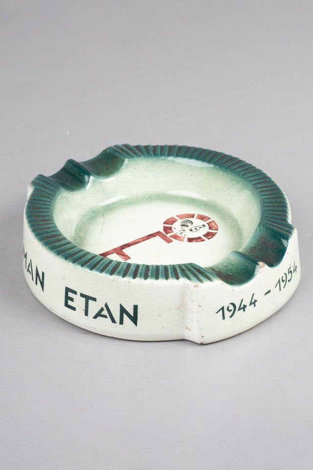 Osman Etan için Eczacıbaşı Küllük