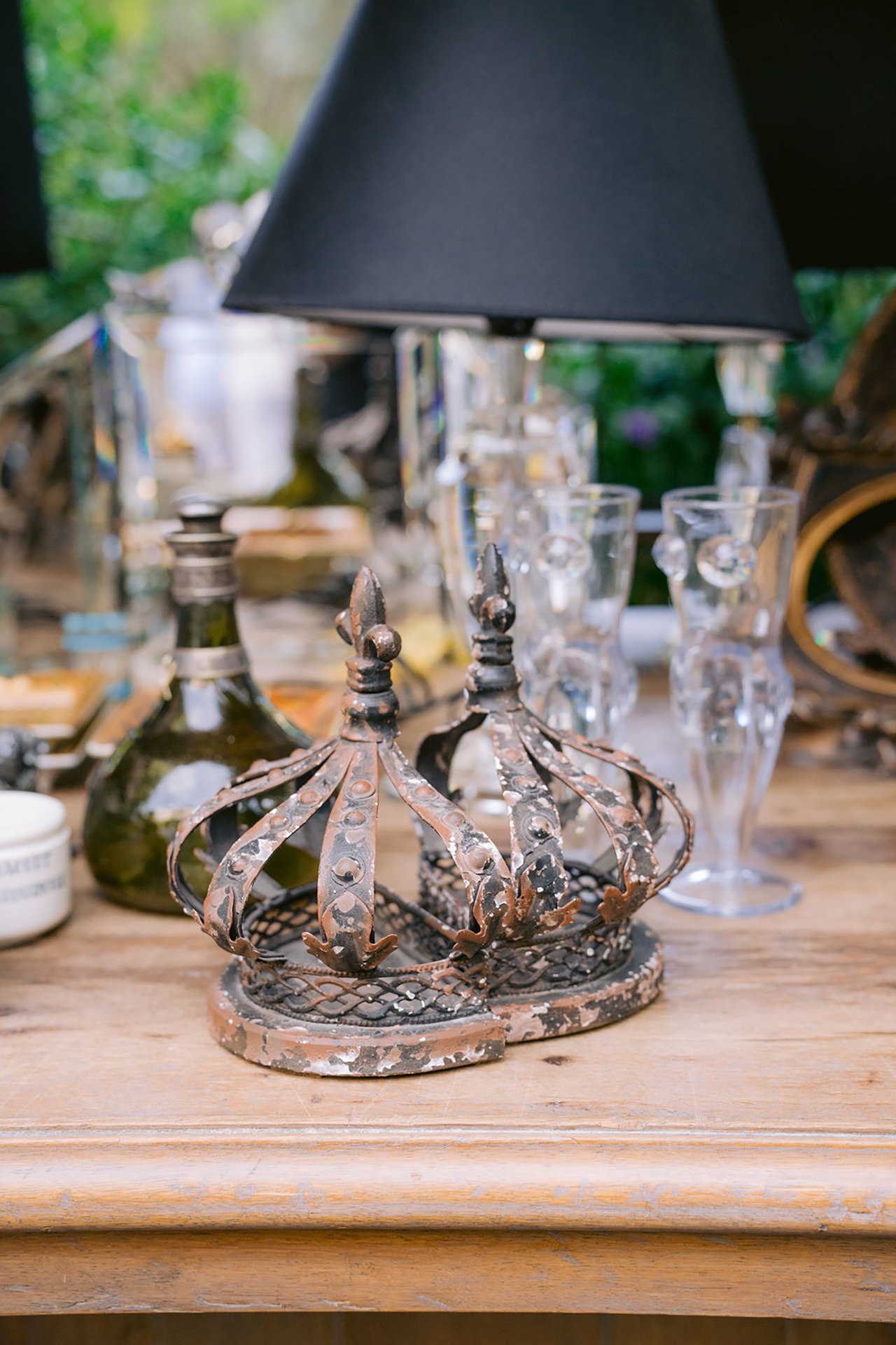 Fransız Çift Döküm Eli Belinde