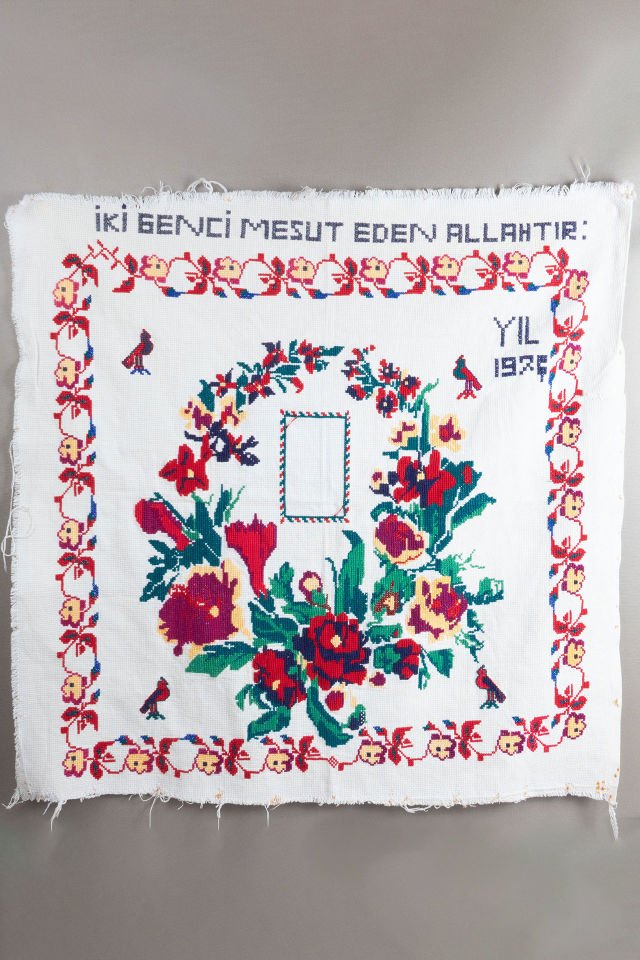 İşlemeli Çerçeve