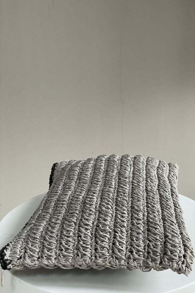 Kağıt İplikten El Örgüsü Clutch 2