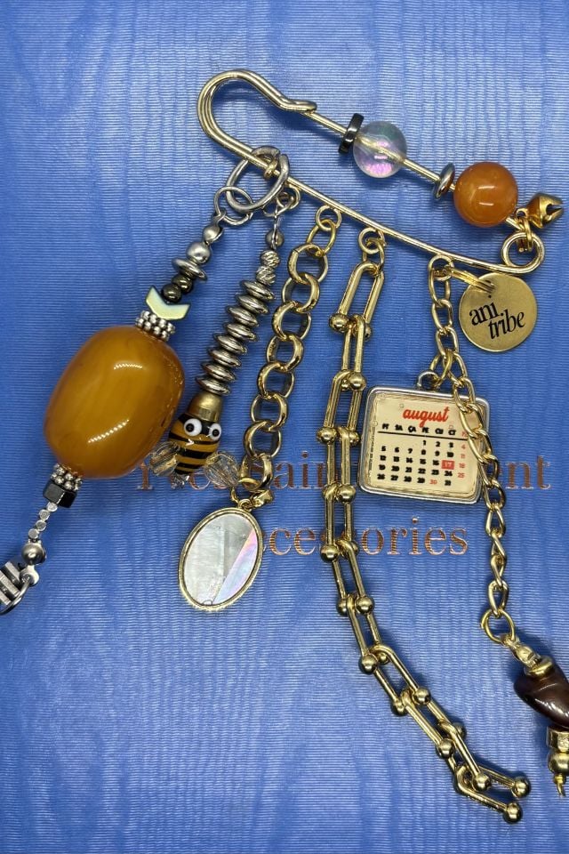 Vintage Kehribar Taş Detaylı Yaka & Jean İğnesi