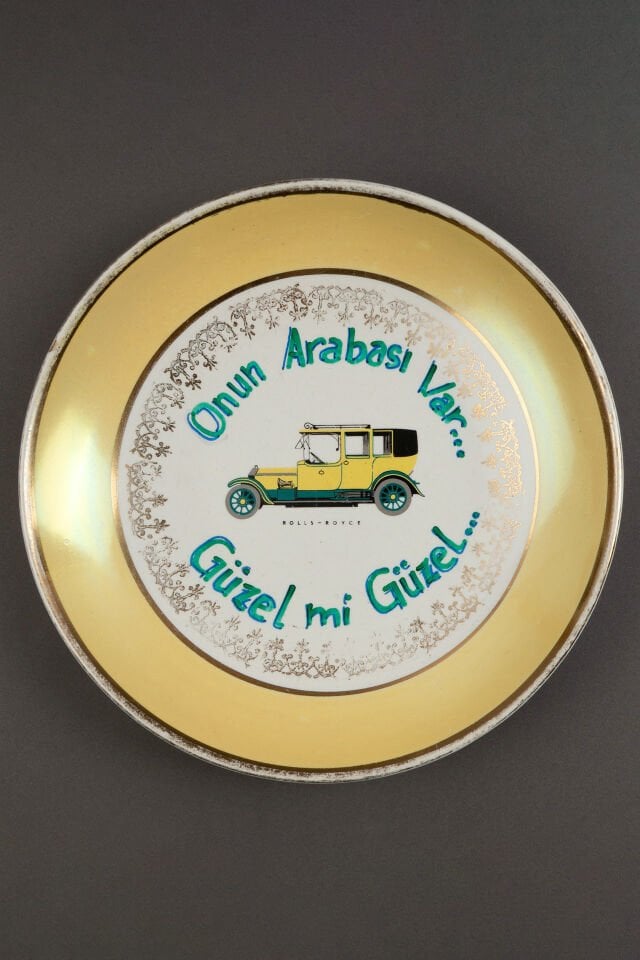 Onun Arabası Var...