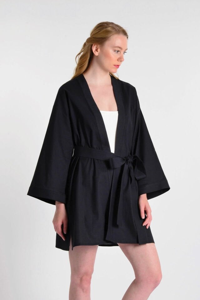 Mocking Bird Linen Kimono